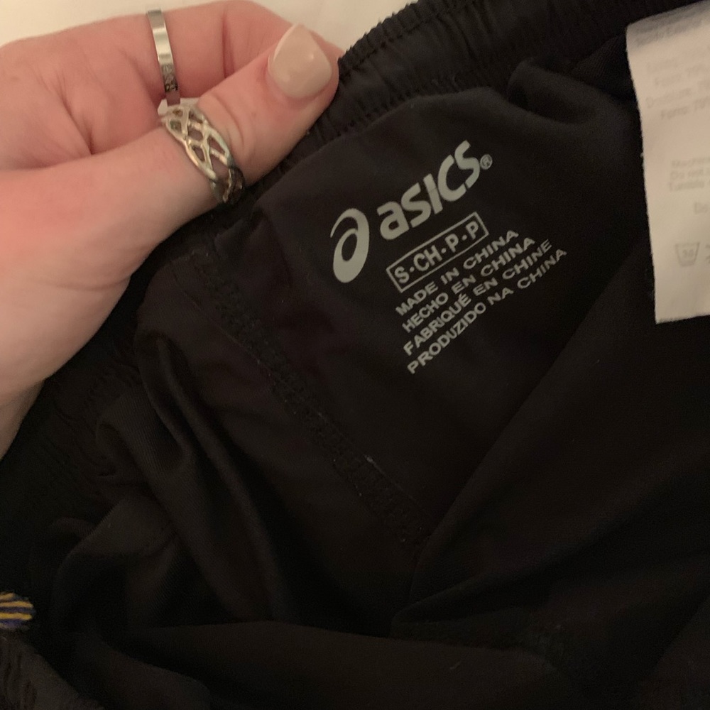 Black shorts with spandex inside